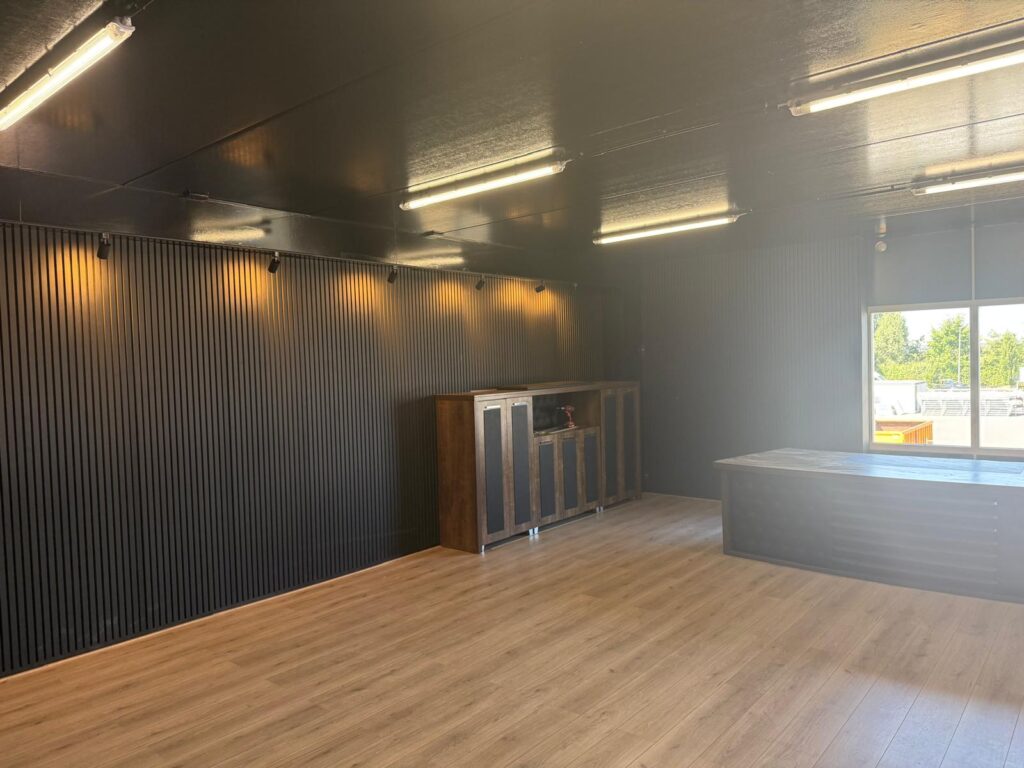 Bedrijfspand renoveren Opmeer